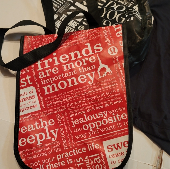 LULULEMON BLACK TSHIRT - Picture 8 of 11